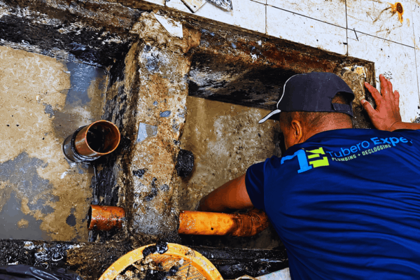 Kitchen waste leaves its mark inside the lines. We clean out the trap, replace worn outlets, and restore proper drainage so odors and backups stay away.